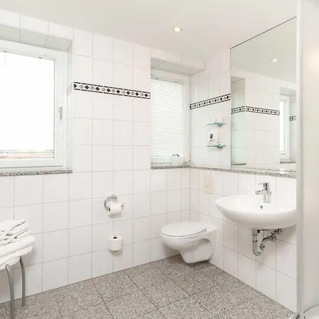 Haus Koebesine 10 Otel