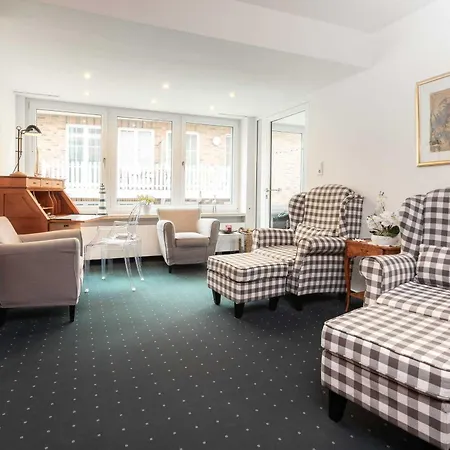 Haus Koebesine 10 Hotel